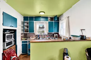 12107 SE Carlton St, Portland, OR 97266 - Photo 12