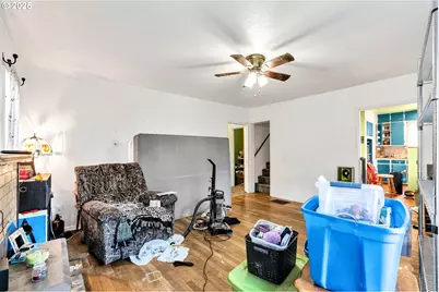 12107 SE Carlton St, Portland, OR 97266 - Photo 8