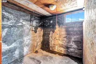 8906 N Willamette Blvd, Portland, OR 97203 - Photo 32
