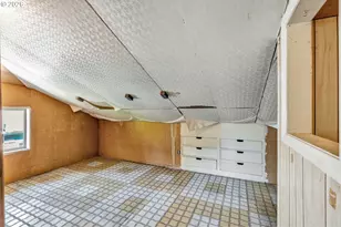 8906 N Willamette Blvd, Portland, OR 97203 - Photo 26