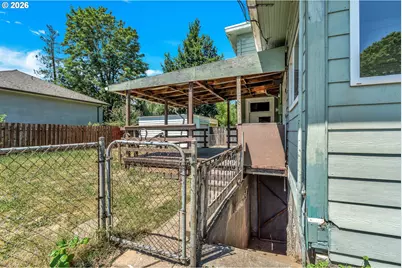 8906 N Willamette Blvd, Portland, OR 97203 - Photo 42