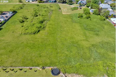 1133 Irvington Dr, Eugene, OR 97404 - Photo 14