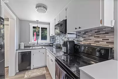 1315 SE Oar Ave, Lincoln City, OR 97367 - Photo 10