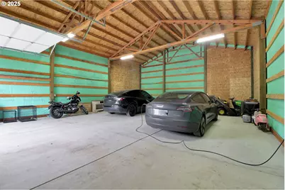 93215 Long Tom Dr, Cheshire, OR 97419 - Photo 32