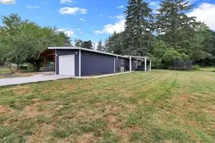 93215 Long Tom Dr, Cheshire, OR 97419 - Photo 6