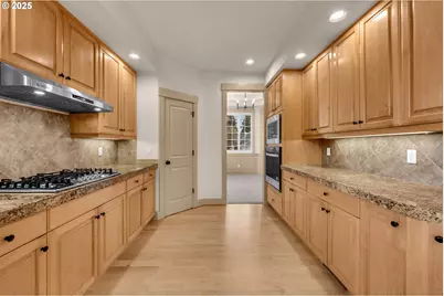 8405 NW 17th Ave, Vancouver, WA 98665 - Photo 16