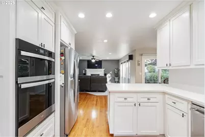 3134 NW Spencer St, Portland, OR 97229 - Photo 16