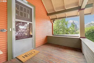 2114 SE 31st Ave, Portland, OR 97214 - Photo 2