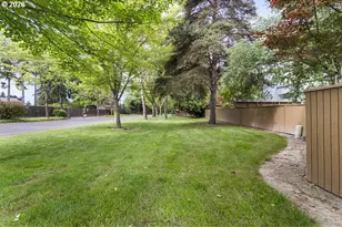 17766 NW Lakeway Ct, Beaverton, OR 97006 - Photo 36