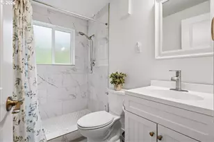 8514 SW 54th Ave, Portland, OR 97219 - Photo 24