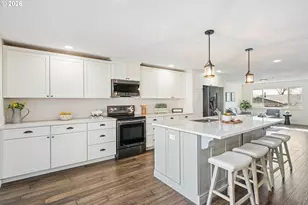 1081 SE Fir Grove Loop, Hillsboro, OR 97123 - Photo 8