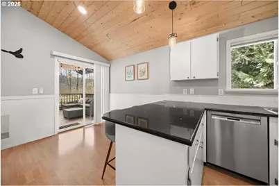 9620 N Edison St, Portland, OR 97203 - Photo 12