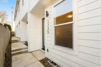 2725 SE 50th Ave, Portland, OR 97206 - Photo 2