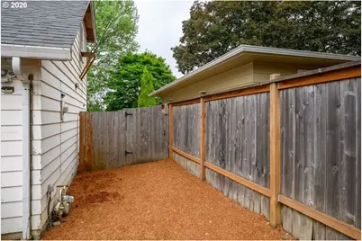 5215 SW 184th Ave, Beaverton, OR 97078 - Photo 6