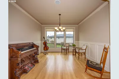 578 W Dogwood St, Washougal, WA 98671 - Photo 6