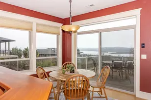 578 W Dogwood St, Washougal, WA 98671 - Photo 8