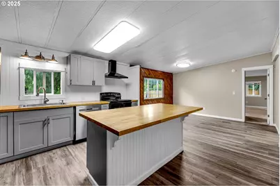 300 E Jones St, Yacolt, WA 98675 - Photo 6