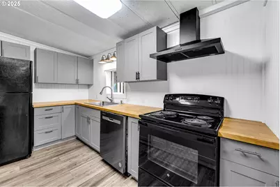 300 E Jones St, Yacolt, WA 98675 - Photo 10