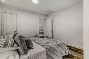 9002 NE Prescott St, Portland, OR 97220 - Photo 16