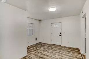 9002 NE Prescott St, Portland, OR 97220 - Photo 4