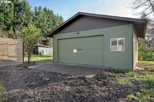 27366 4th St, Junction City, OR 97448 - Photo 40