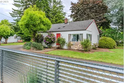 17941 SE Main St, Portland, OR 97233 - Photo 6