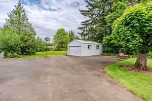 17941 SE Main St, Portland, OR 97233 - Photo 8