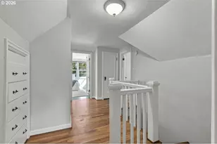 811 SW Evans St, Portland, OR 97219 - Photo 22