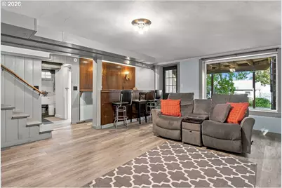 811 SW Evans St, Portland, OR 97219 - Photo 30