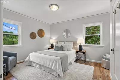 811 SW Evans St, Portland, OR 97219 - Photo 18