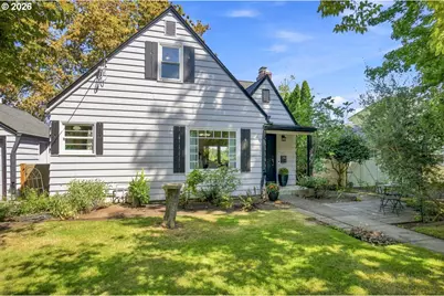 811 SW Evans St, Portland, OR 97219 - Photo 1