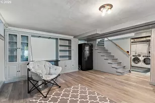 811 SW Evans St, Portland, OR 97219 - Photo 32