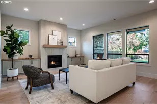 17615 Bryant Rd, Lake Oswego, OR 97035 - Photo 4