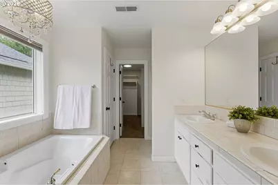 12355 SW Autumnview St, Portland, OR 97224 - Photo 14