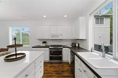 12355 SW Autumnview St, Portland, OR 97224 - Photo 6