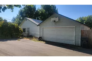 218 SW Westholm Ave, Grants Pass, OR 97526 - Photo 2