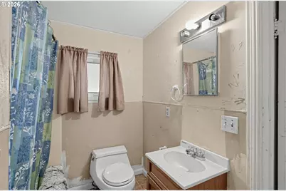 218 SW Westholm Ave, Grants Pass, OR 97526 - Photo 24