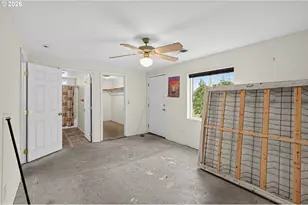 218 SW Westholm Ave, Grants Pass, OR 97526 - Photo 18