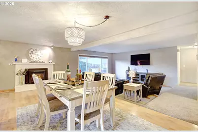 10128 NW 19th Ave, Vancouver, WA 98685 - Photo 8