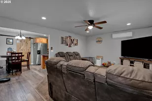 164 Moon Hill Rd, Tenmile, OR 97481 - Photo 4