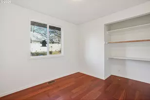 5568 SE Flavel Dr, Portland, OR 97206 - Photo 12