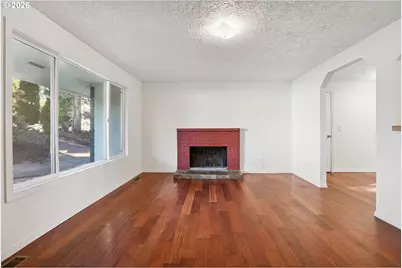 5568 SE Flavel Dr, Portland, OR 97206 - Photo 6