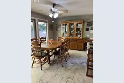 1111 Risden Pl, Eugene, OR 97404 - Photo 8