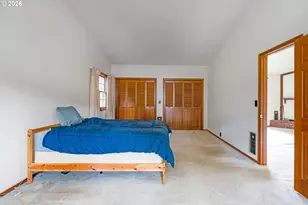 10000 SE Cambridge Ln, Milwaukie, OR 97222 - Photo 28