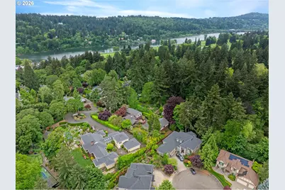 10000 SE Cambridge Ln, Milwaukie, OR 97222 - Photo 44