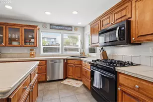 3306 N Solstice Ln, Newberg, OR 97132 - Photo 12
