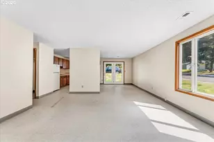 13693 SW 64th Ave, Portland, OR 97219 - Photo 2