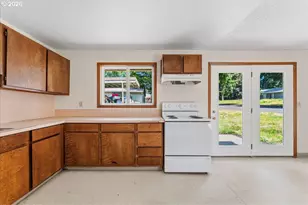 13693 SW 64th Ave, Portland, OR 97219 - Photo 8