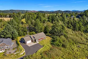 33032 Pacific Bellevue Ln, Warrenton, OR 97146 - Photo 44