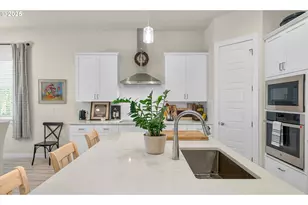 1987 NE Currin Creek Dr, Estacada, OR 97023 - Photo 8